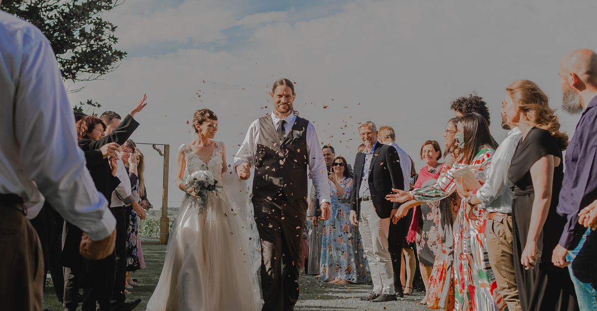 Styling Your Vintage Wedding Shoot: Tips for Coffs Harbour Couples